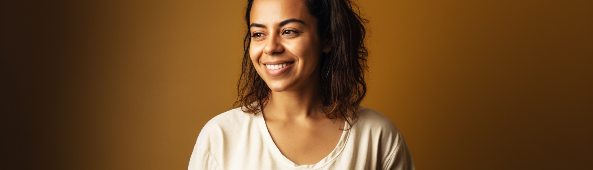 robertodiaz_Happy_Hispanic_Software_developer_woman_portrait_wi_183ffe40-aa98-48a9-b1f3-6985ca9ea2e4